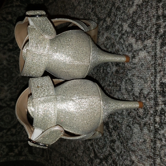 Silver cross-strap heels - Picture 4 of 8